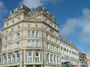 Гостиница The Royal Hotel Cardiff  Кардифф
